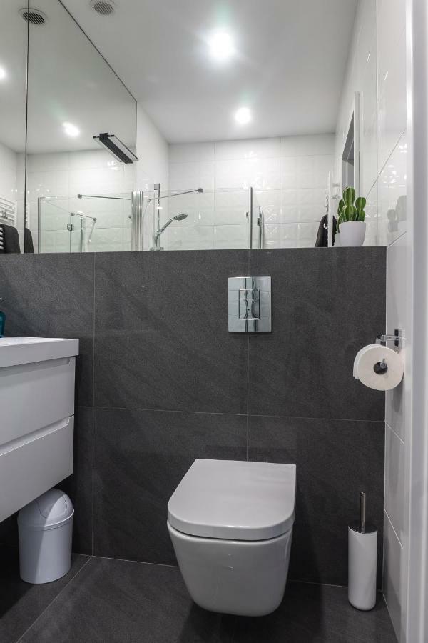 3V Apartments Varsovia Exterior foto